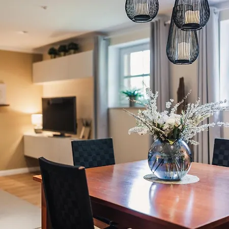 Uttied - Komfortabel Und Modern! *