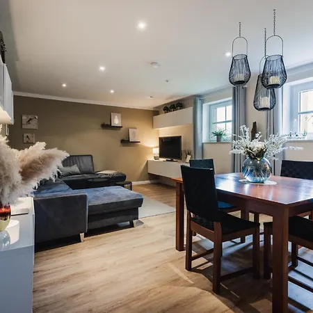 Uttied - Komfortabel Und Modern! Klausdorf